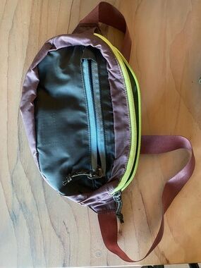 Patagonia ultralight black hole hip fanny pack